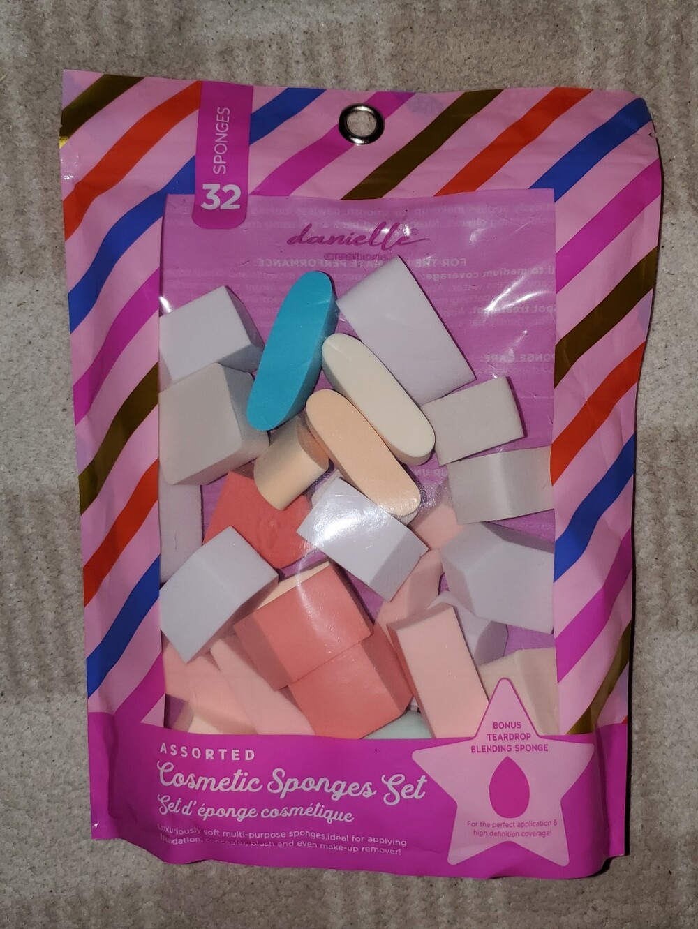 5 for $25 | NIB Danielle Creations 32 Assorted Cosmetic Sponges Set